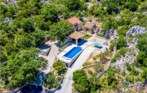 Гостиница Holiday home Mrcevo bb VI  Мрчево